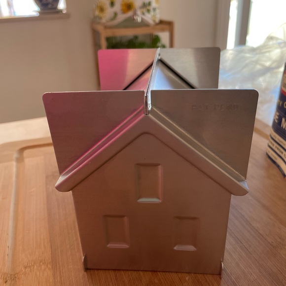 House cake mould (mold) - Picture 2 of 5